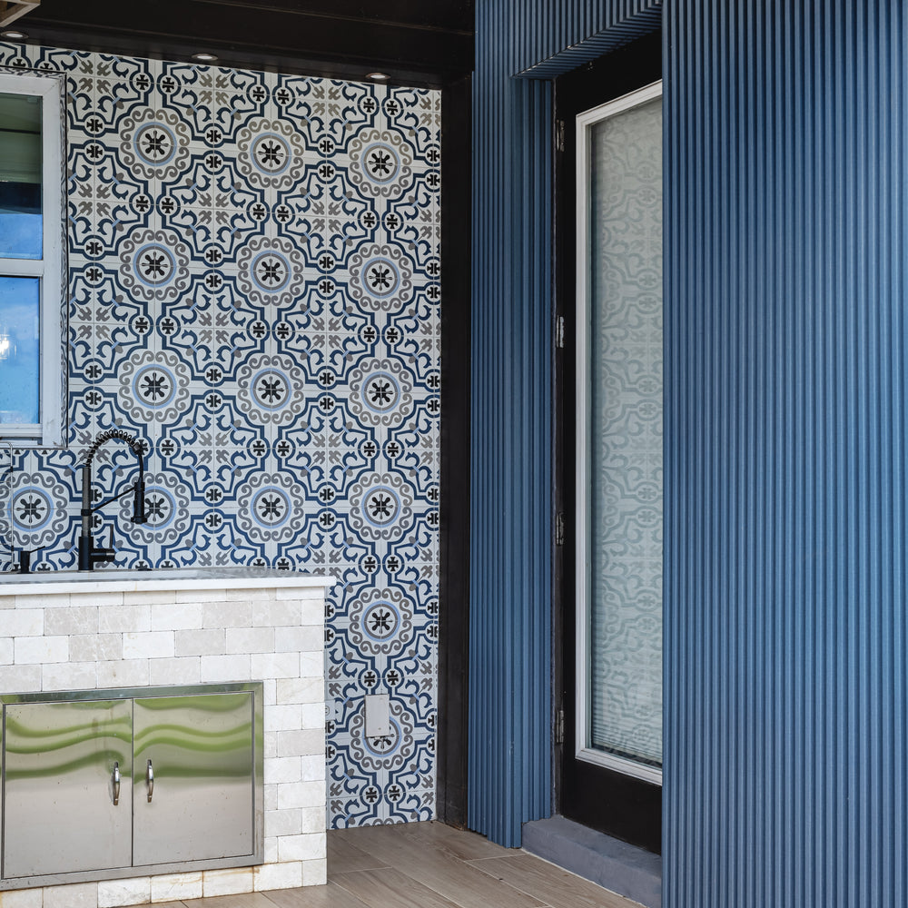 
                      
                        Classic Style Shore Blue
                      
                    