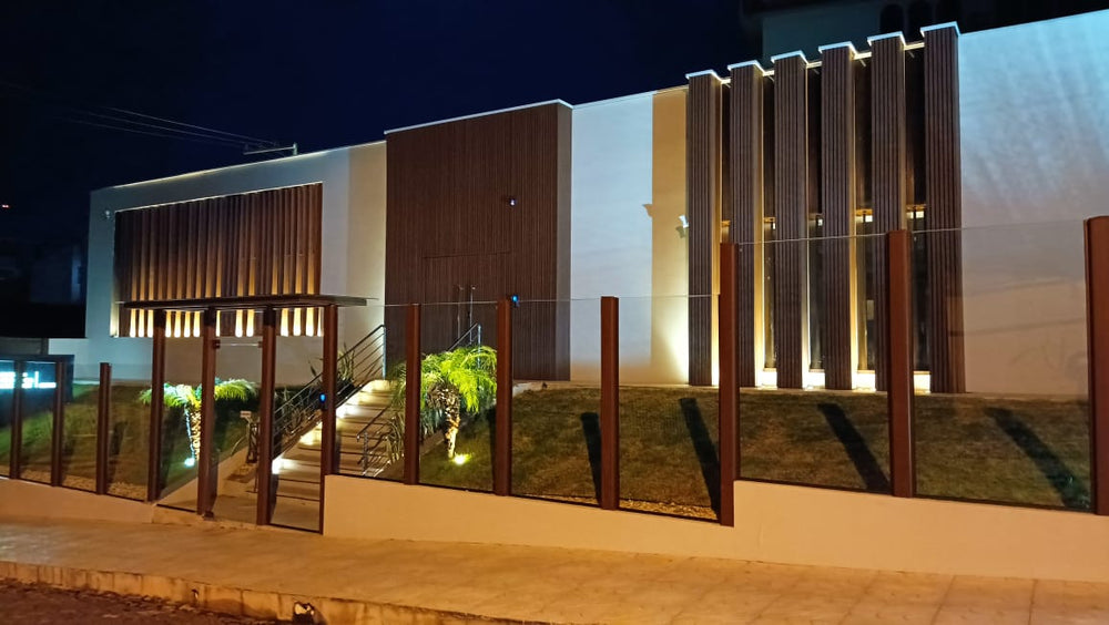 Exterior Prestige Grand Grid Cladding Walnut 1x8