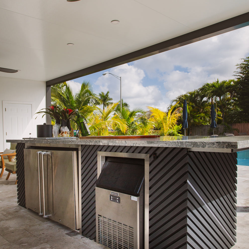 
                      
                        Exterior Prestige Grand Grid Cladding Charcoal 1x8
                      
                    