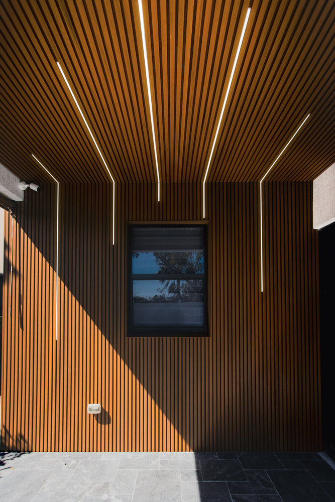 Exterior Prestige Grand Grid Cladding Teak 1x8